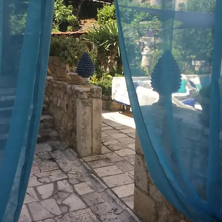 Secret Garden Guest house *
