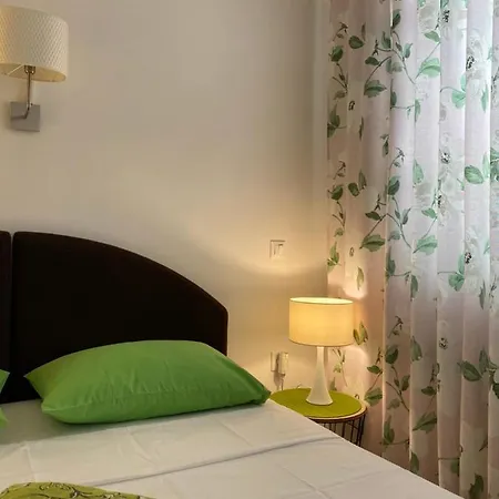 Secret Garden Guest house *
