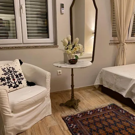 Secret Garden Guest house *