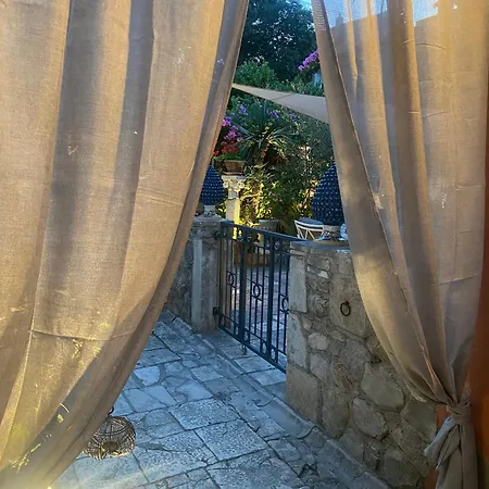 Konukevi Secret Garden Zadar